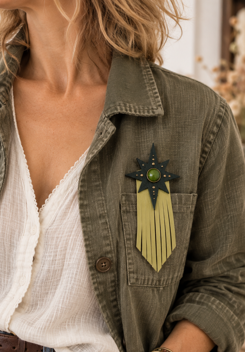 Broche Filante en cuir – Vert amande