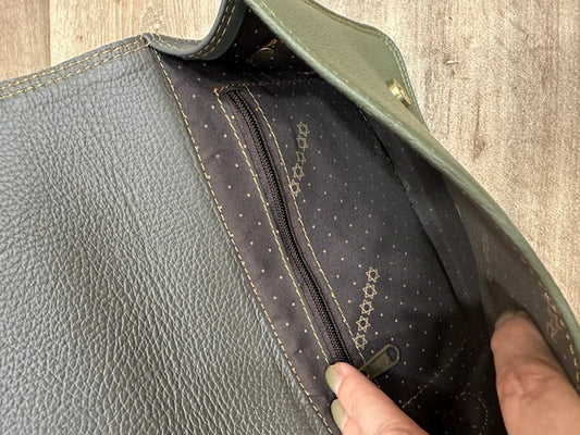 Sac Style Cartable en Cuir – Kaki & Empiècement Léopard