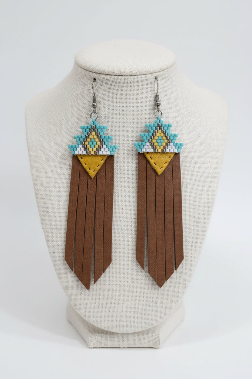 Boucles d'oreilles Miyuki & cuir – Turquoise, écru, jaune & franges