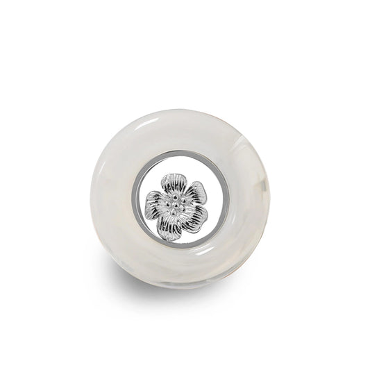 Bague Ouverte Réglable en Acrylique – Fleur Blanche Translucide