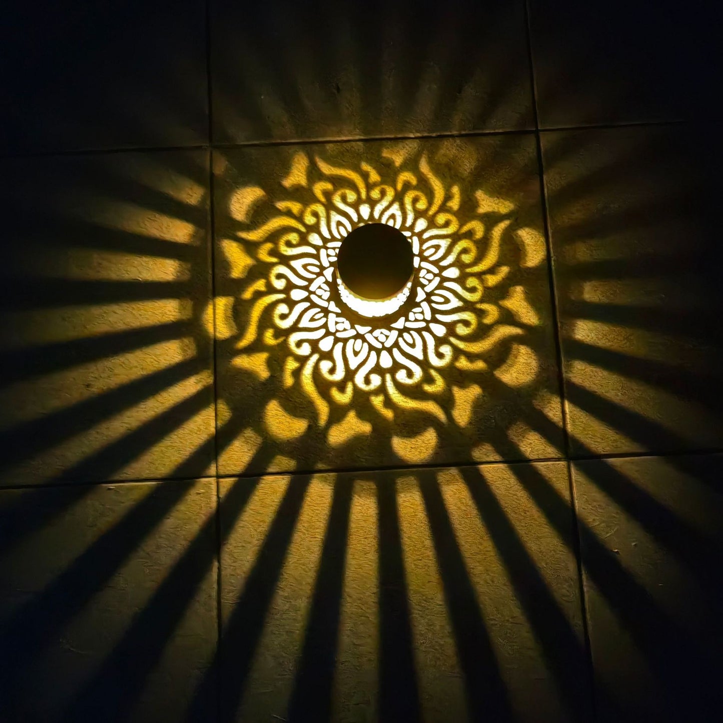 Lampe solaire murale Mandala Tournesol – Décoration jardin