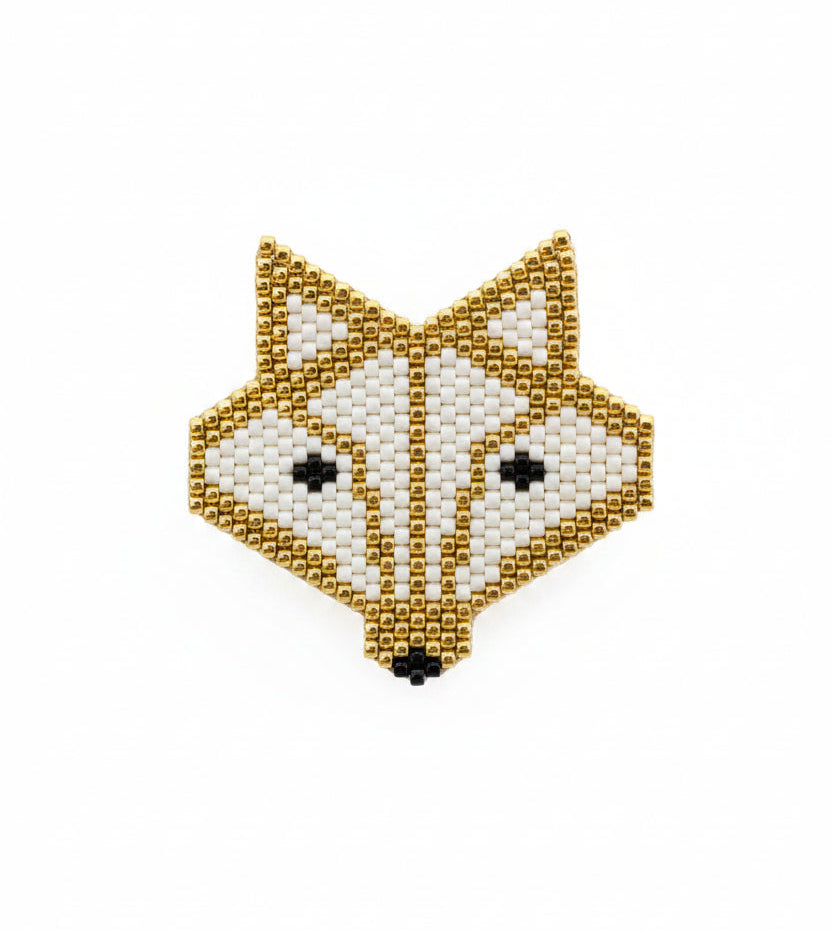 Broche tissée tête de renard – Perles Miyuki écru & doré – Style minimaliste – Pièce unique