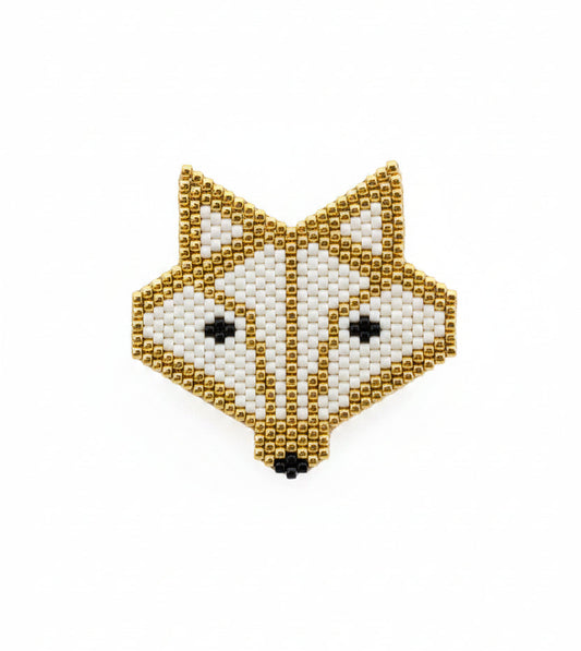 Broche tissée tête de renard – Perles Miyuki écru & doré – Style minimaliste – Pièce unique