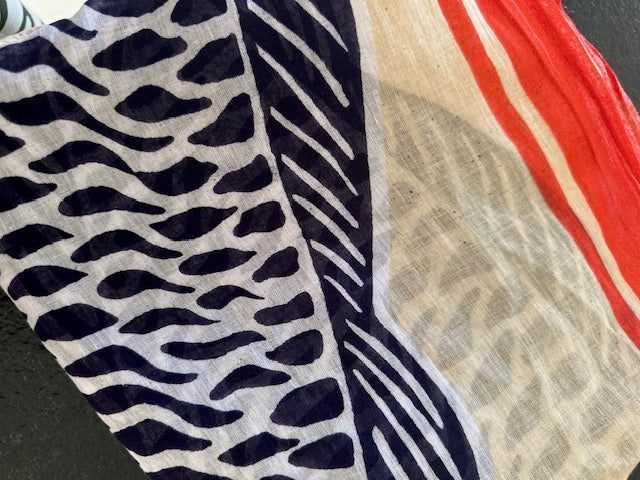 Étole 100 % coton imprimé poissons – Beige, bleu & rouge