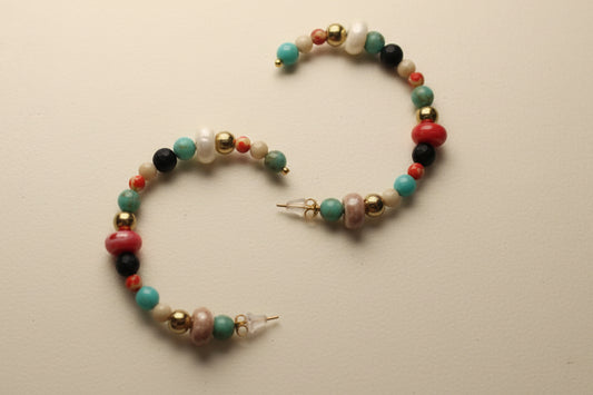 Grandes créoles ouvertes multicolores – Perles colorées