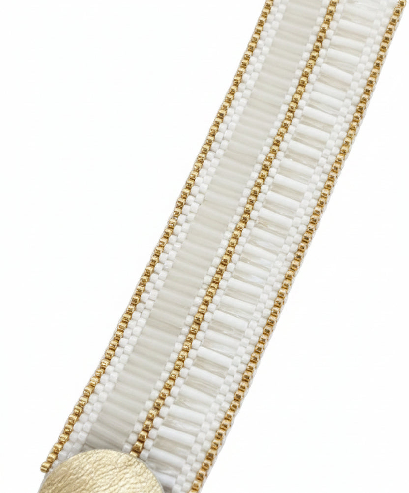 Bracelet manchette tons blancs et doré