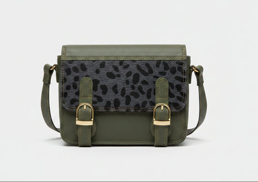 Schultaschen-Stil-Lederrucksack – Khaki & Leoparden-Patch