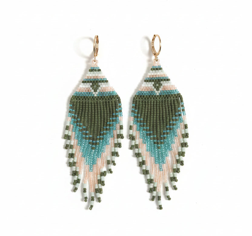 Boucles d'oreilles Cheyennes à franges perlées – Perles Miyuki multicolores
