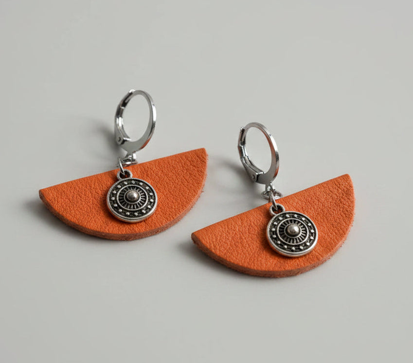 Boucles d'oreilles Cuir & Argent – Demi-cercle Orange