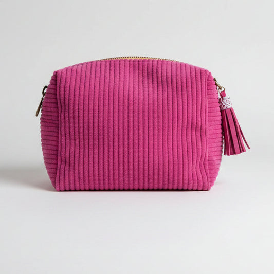 Trousse en Velours Rose — Création Artisanale & Pompon Cuir
