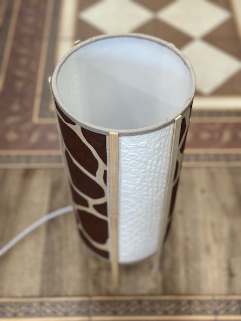 Lampe Colonne Papier Népalais — Motif Girafe & Blanc Gaudré