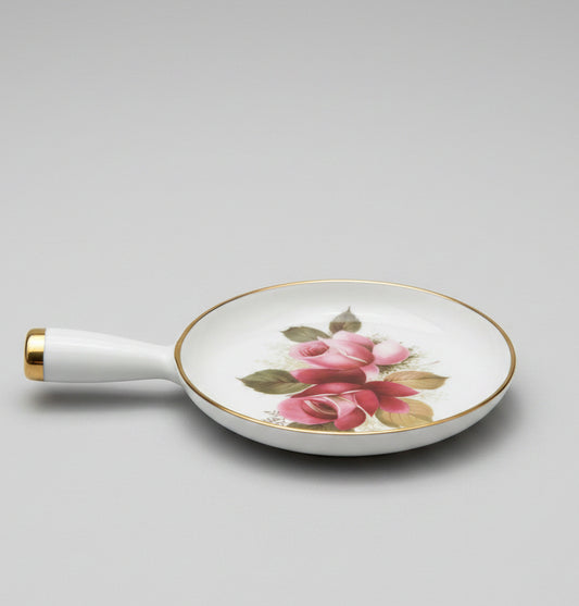 Soucoupe à manche en porcelaine de France – Motif roses vintage