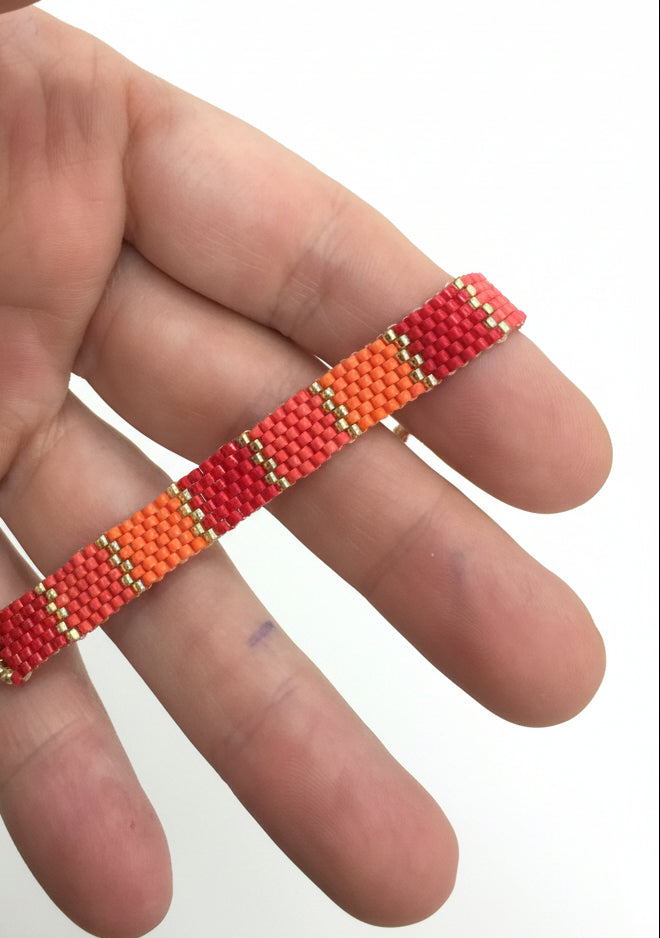 Bracelet tissé Miyuki – Rayures Orange, Rouge & Doré