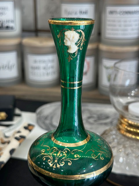 Vase soliflore vintage – Vert émeraude, décors dorés & camée – Origine italienne