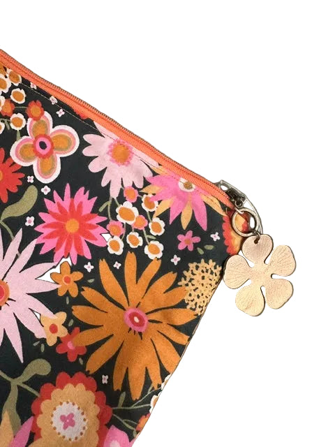 Grande Pochette en Coton Fleuri & Fleur en Cuir Irisé