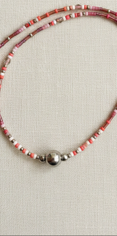 Collier de perles de rocailles Miyuki rouge écru mauve