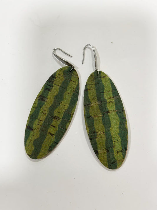 Boucles d'oreilles ovales en liège – Motifs léopard, arc-en-ciel ou rayures