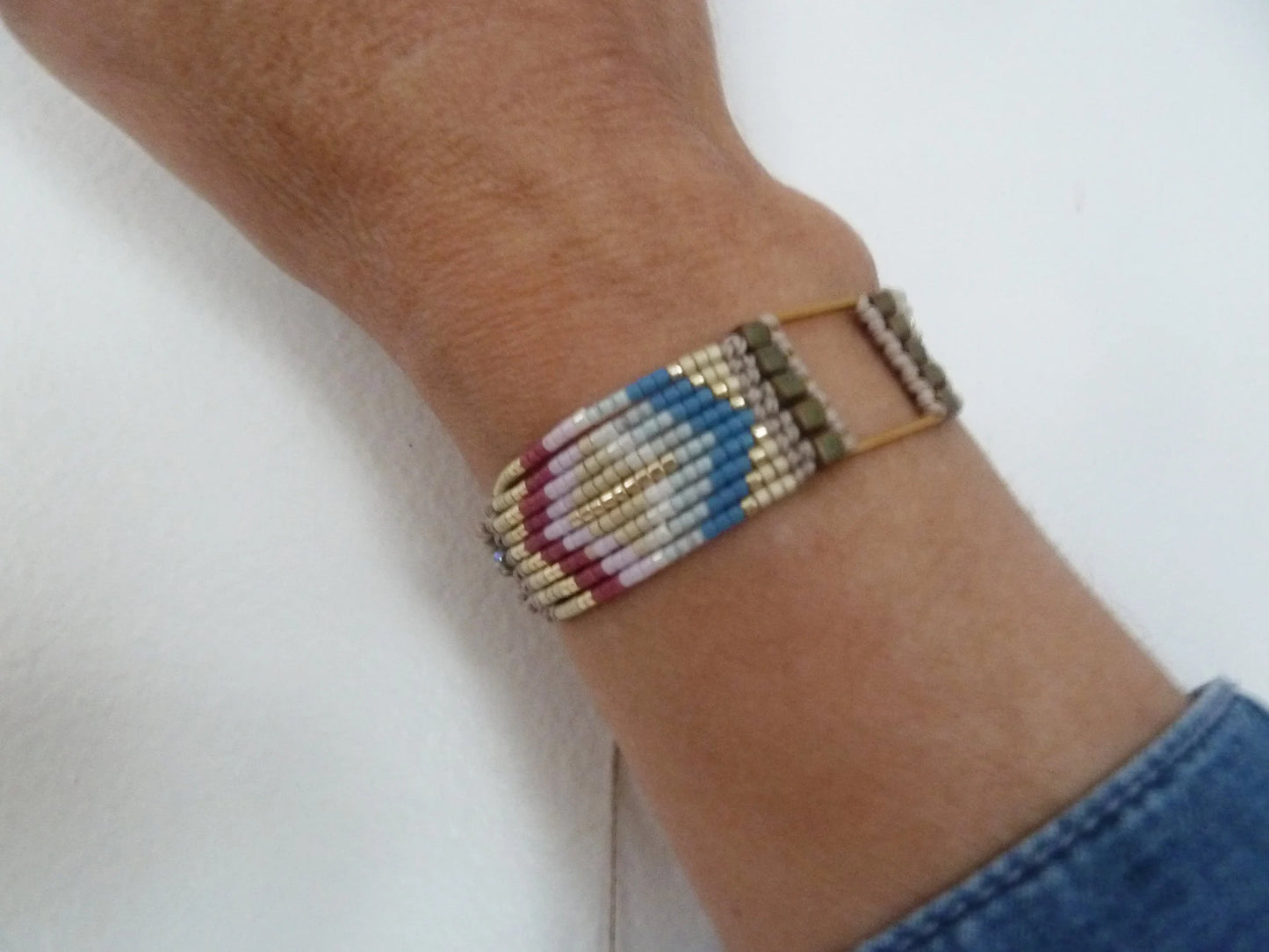 Bracelet Boho Chic Réglable – Perles Miyuki Multi-Rangs Bleu & Rose, Carré Acier Doré